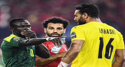 ماني يتحدث عن علاقته مع صلاح بعد نهائي كأس الأمم.. وكواليس حواره مع أبو جبل